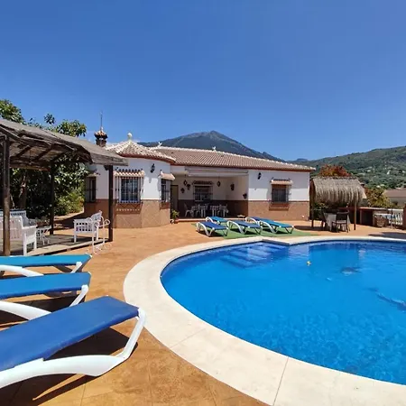 Naranjos Lodge *