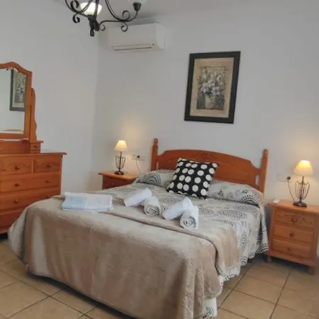 Naranjos Lodge Alcaucin
